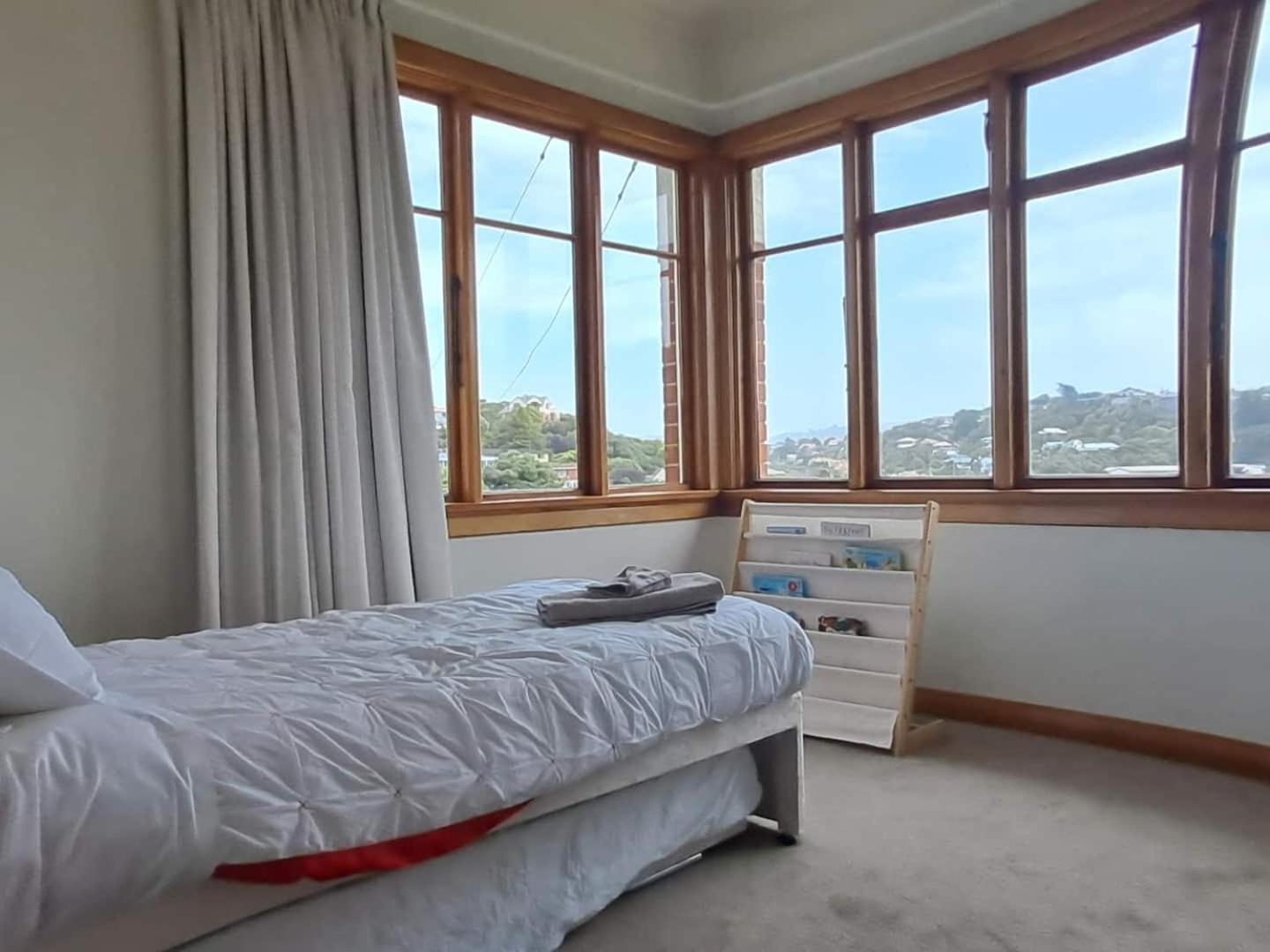 Stunning Family Home In Andersons Bay Dunedin Eksteriør bilde