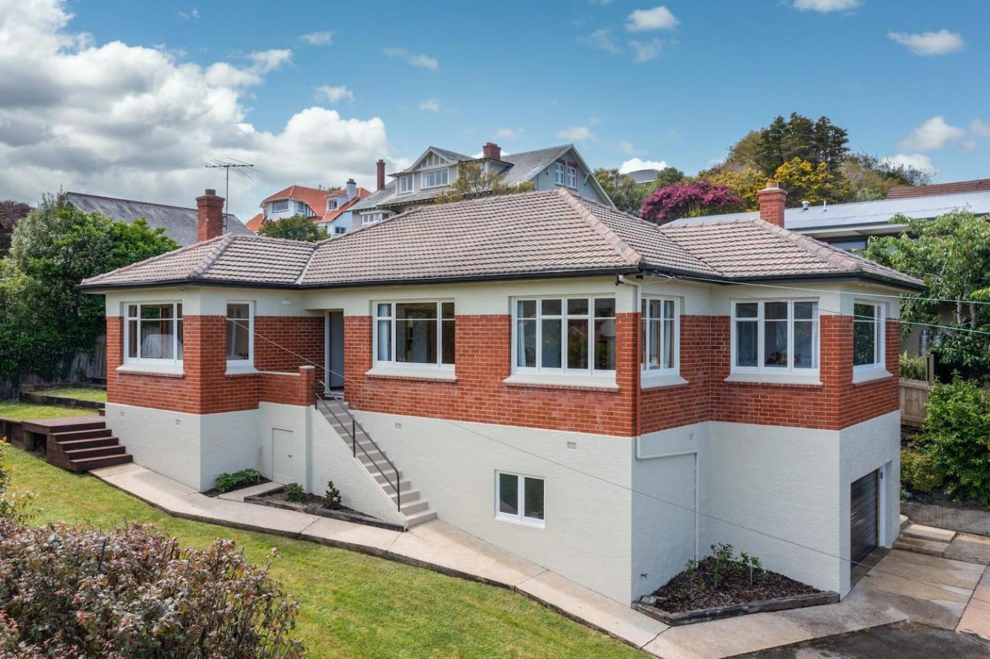 Stunning Family Home In Andersons Bay Dunedin Eksteriør bilde