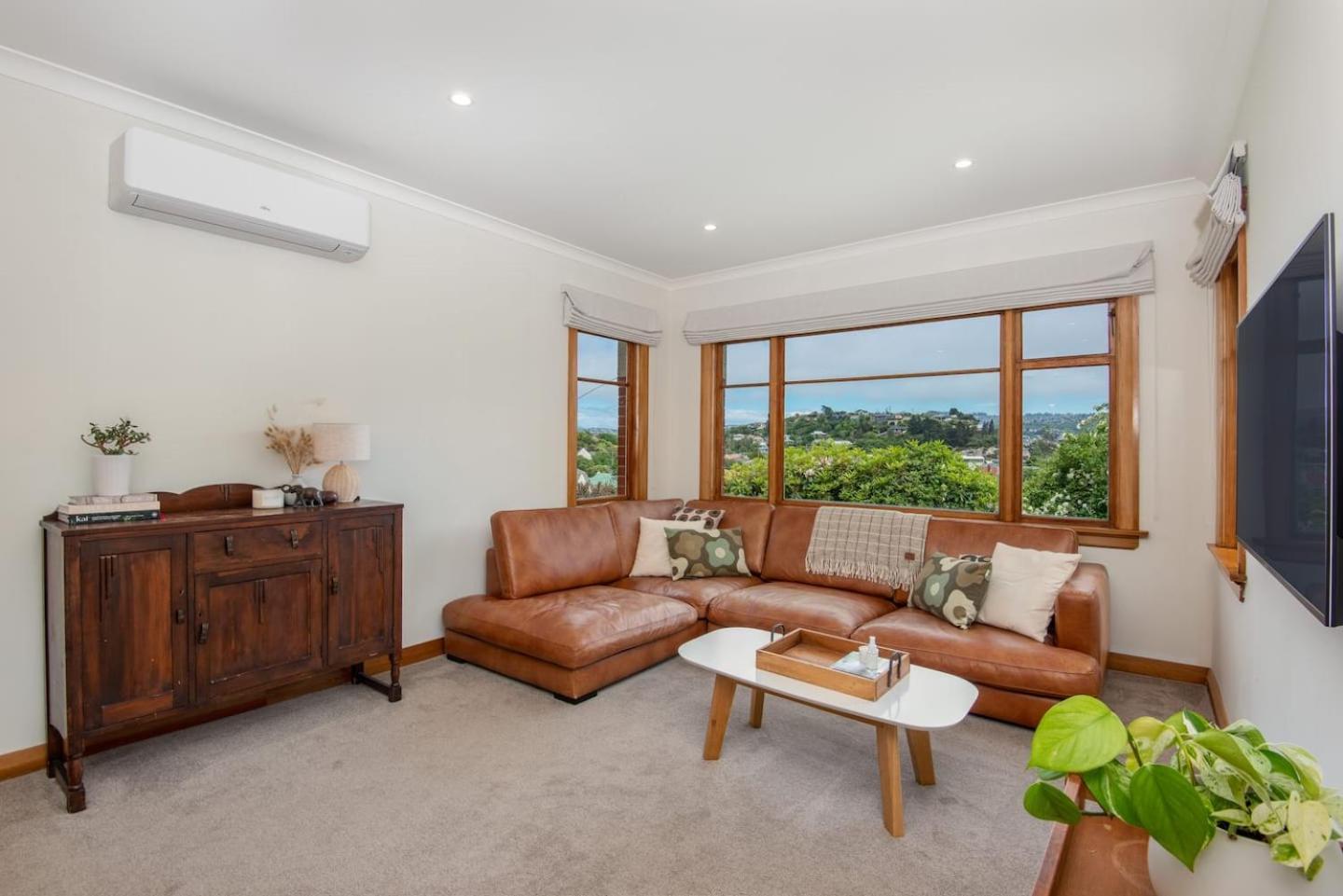 Stunning Family Home In Andersons Bay Dunedin Eksteriør bilde